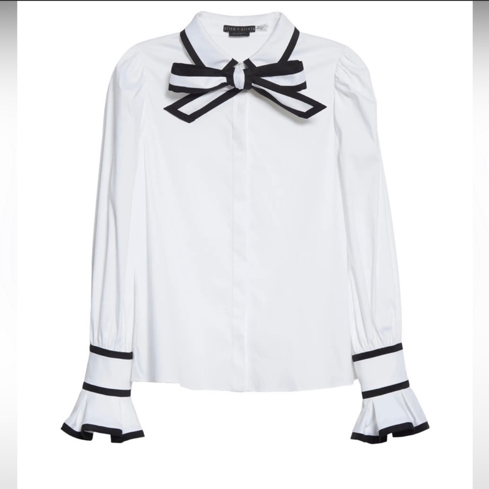 Alice and Olivia classic blouse. Size Medium.